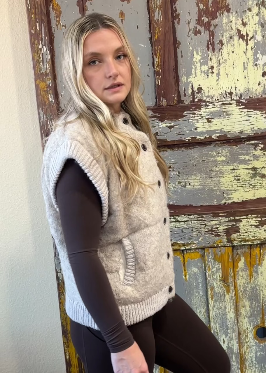 Ashlan Button Down Vest-Beige