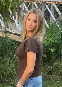 Brooklyn Fitted Tee-Chocolate