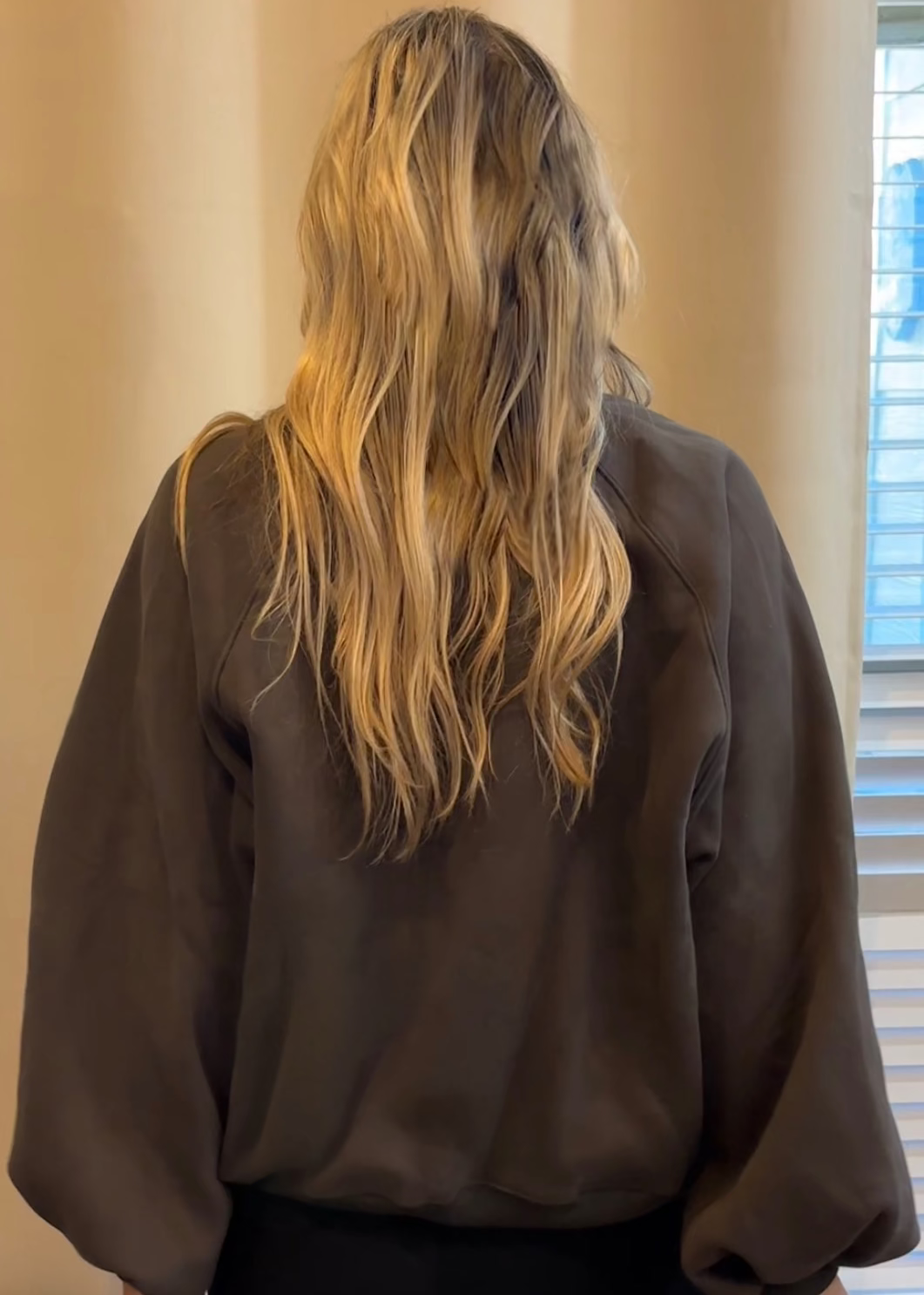 Linley Snap Button Sweatshirt- Mushroom