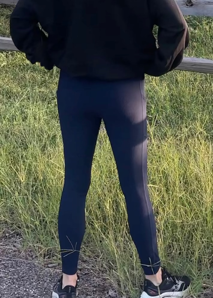 Podium Ribbed Leggings with Pockets-Navy